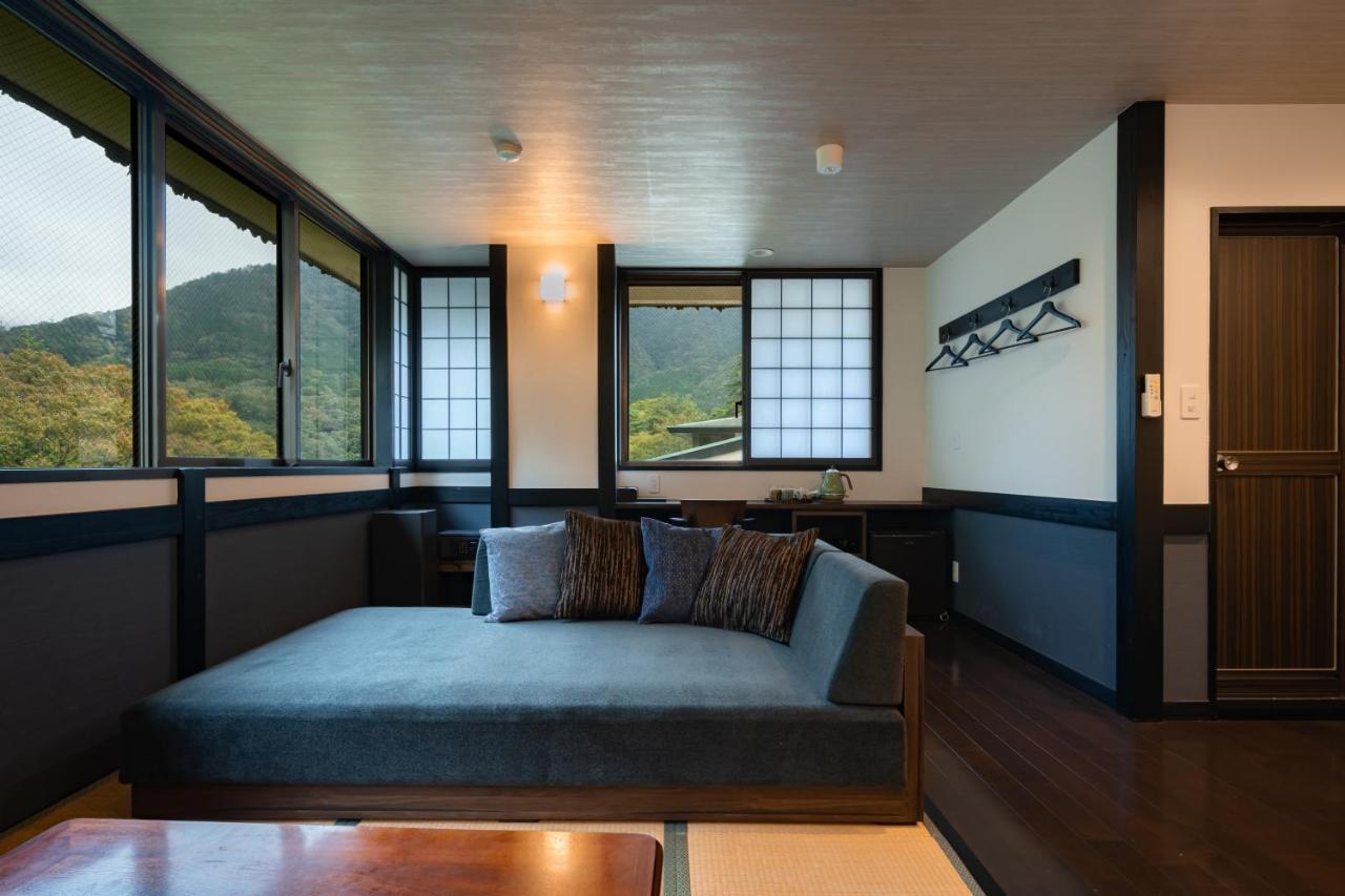 Onsen Guest House Tsutaya Hakone Exterior foto
